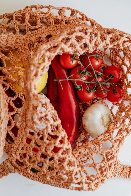 alimenti naturali pomodori aglio limone 