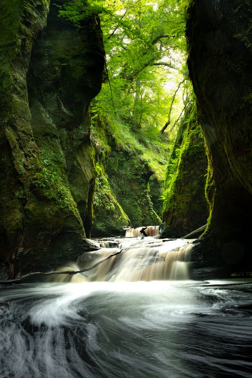 fiume Livet  l'acqua più pura del mondo 